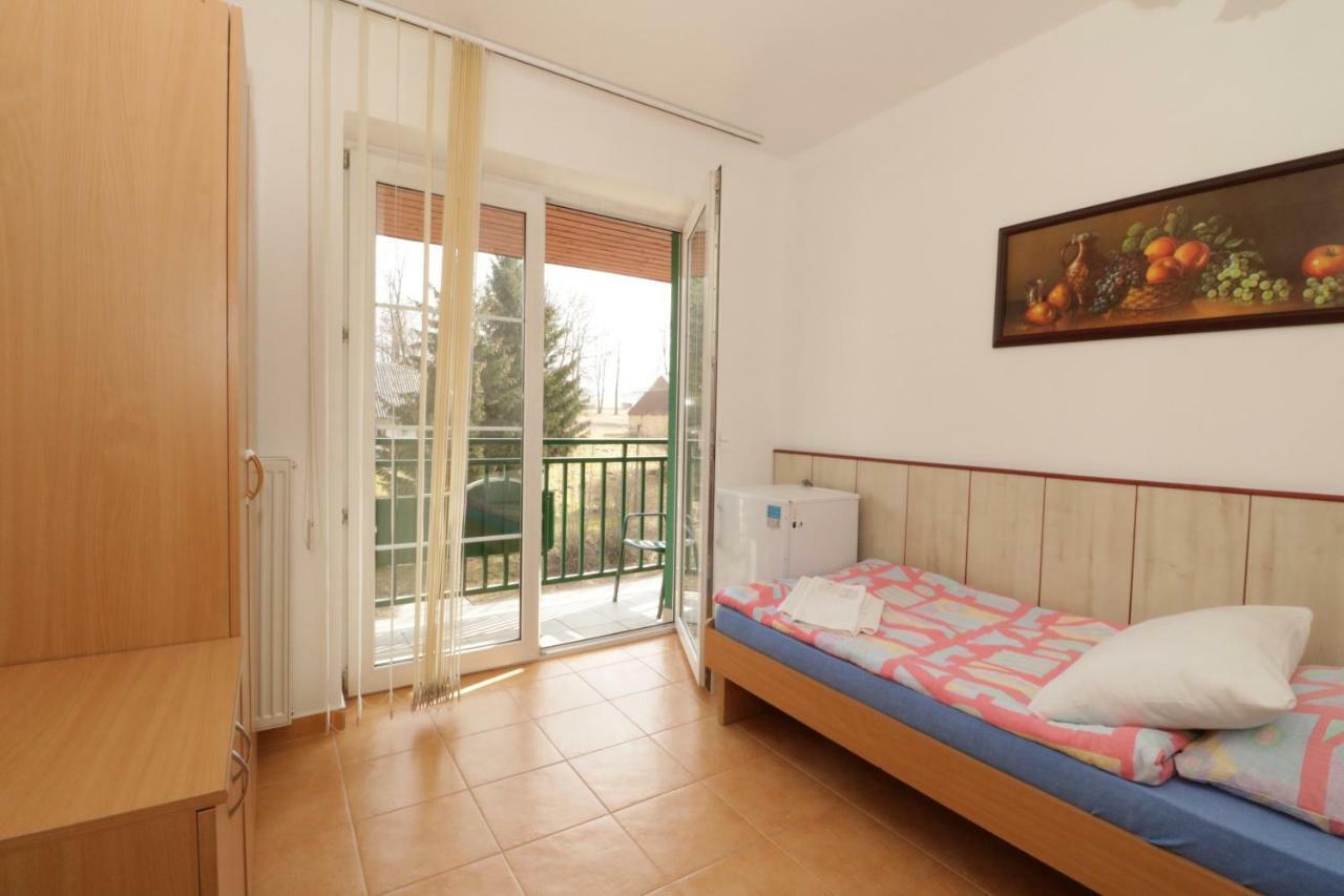 Hotel Penzion Hůrka Dolni Libchavy Exteriér fotografie