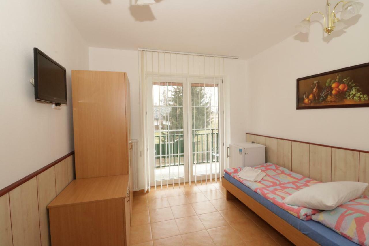 Hotel Penzion Hůrka Dolni Libchavy Exteriér fotografie